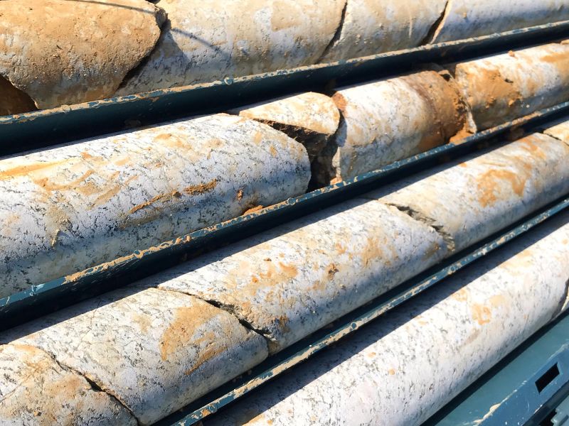 Kairaus- ja kivinäytteet